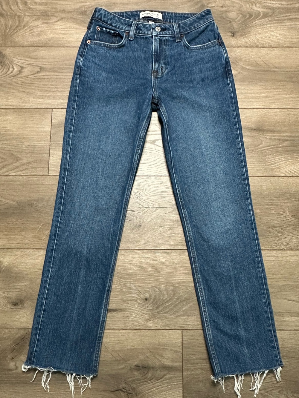 Abercrombie & Fitch Mid Rise 90's Straight Curve Love Frayed Hem Jeans 25 Short